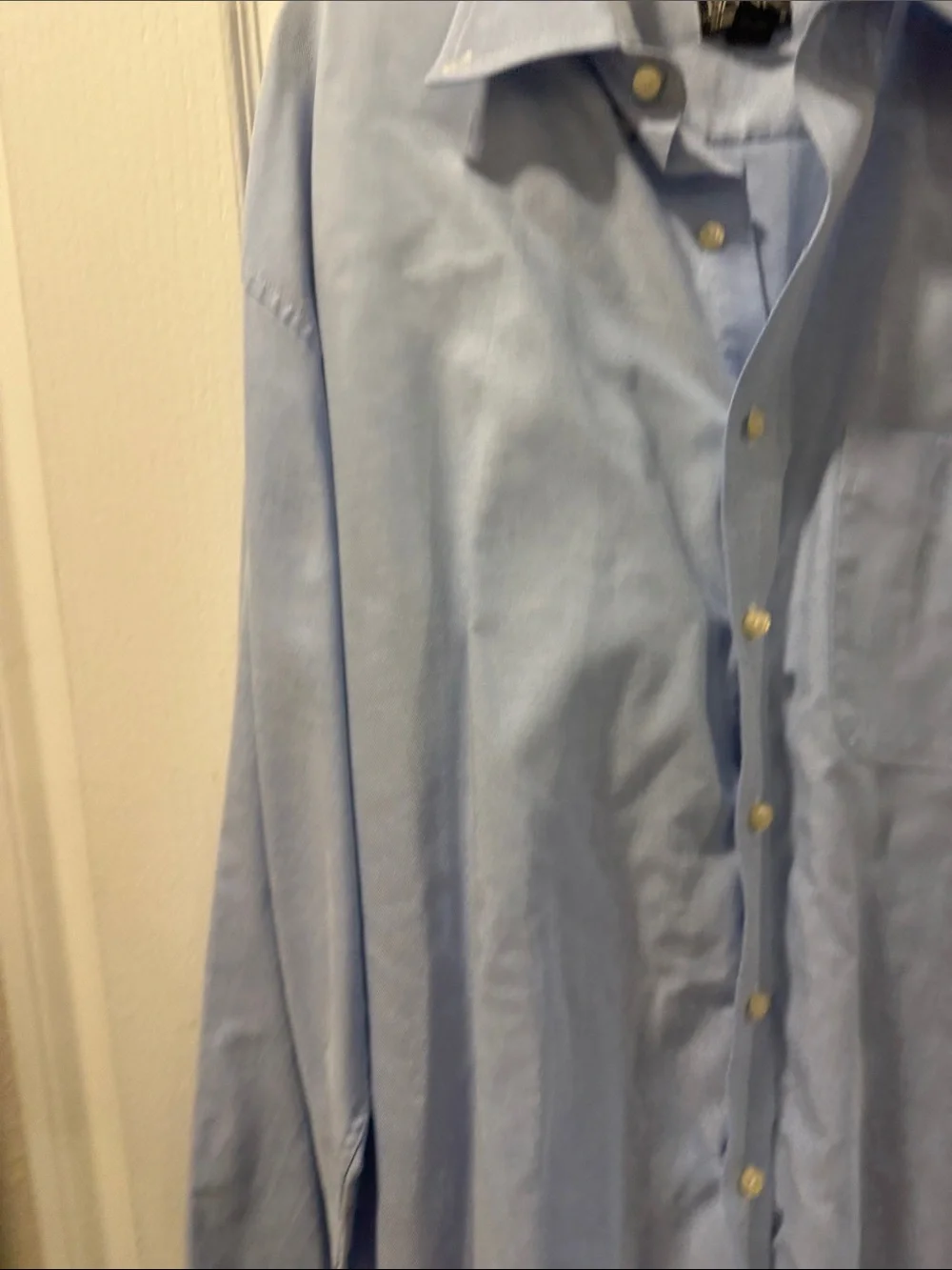 Jos. A. Bank Men's Light Blue Button-Up Dress Shirt XL